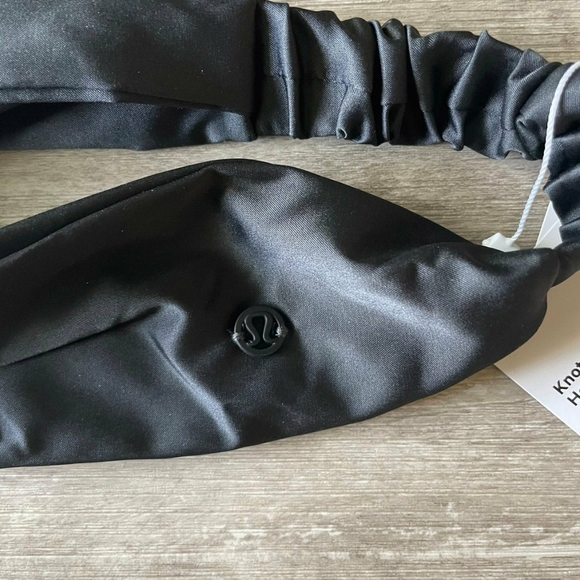Lululemon Knot Stopping Satin Headband - Picture 5 of 6